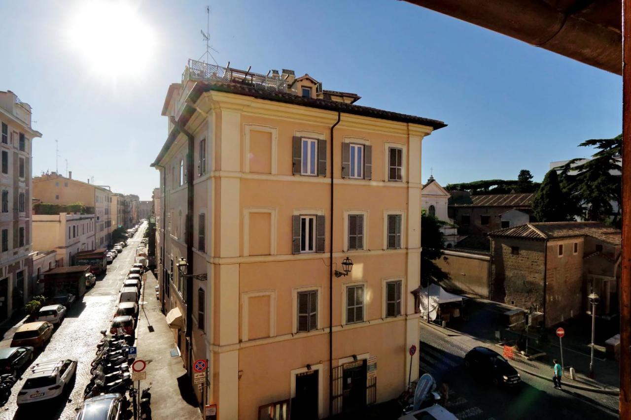 One-Bedroom Apartment Via di San Giovanni Laterano 130,1005884368:JPEG