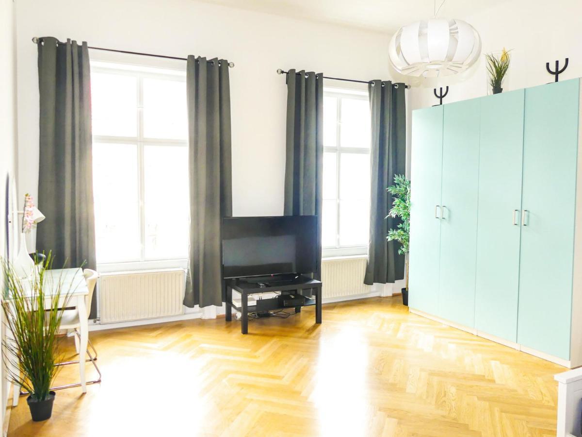 One-Bedroom Apartment (6 Adults) TOP22