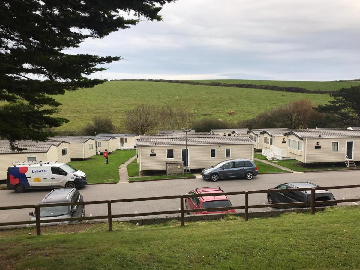 Two-Bedroom Apartment,1068454435:JPEG