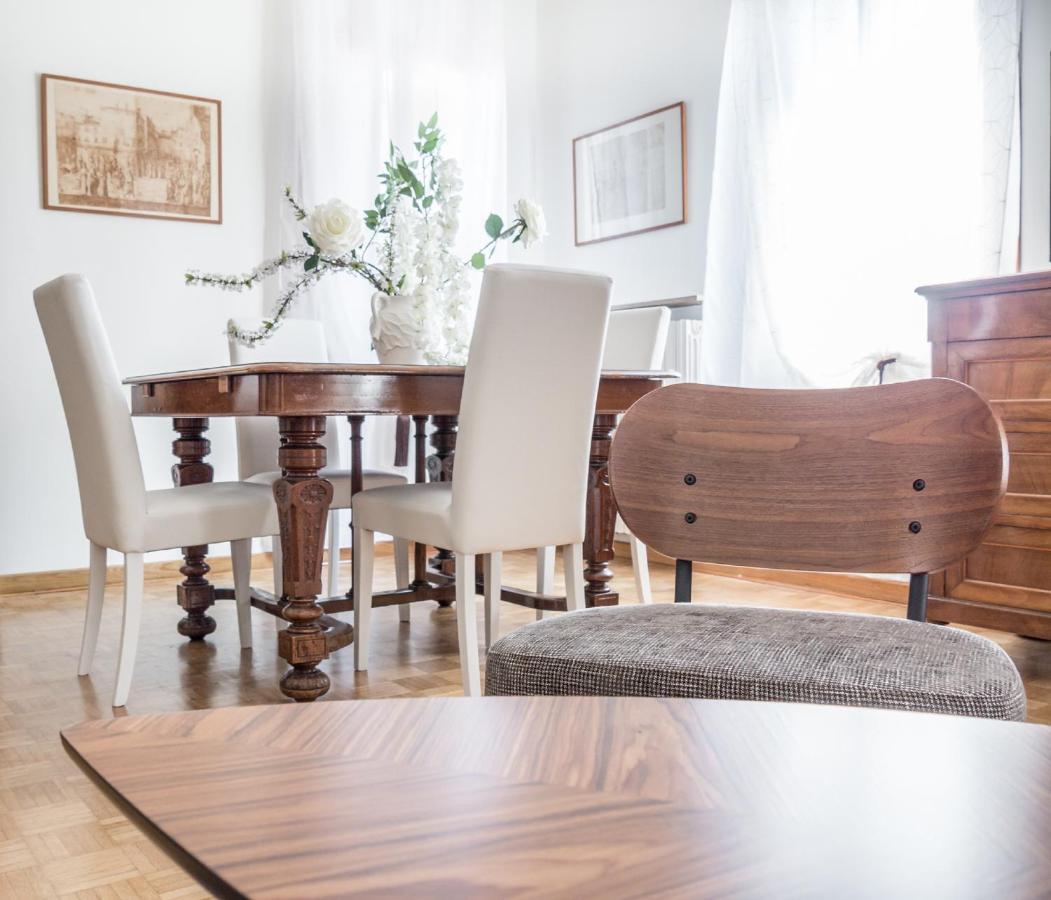 One-Bedroom Apartment,1081150639:JPEG