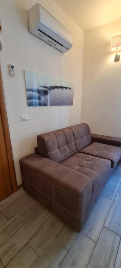 Deluxe Apartment,1099177776:JPEG