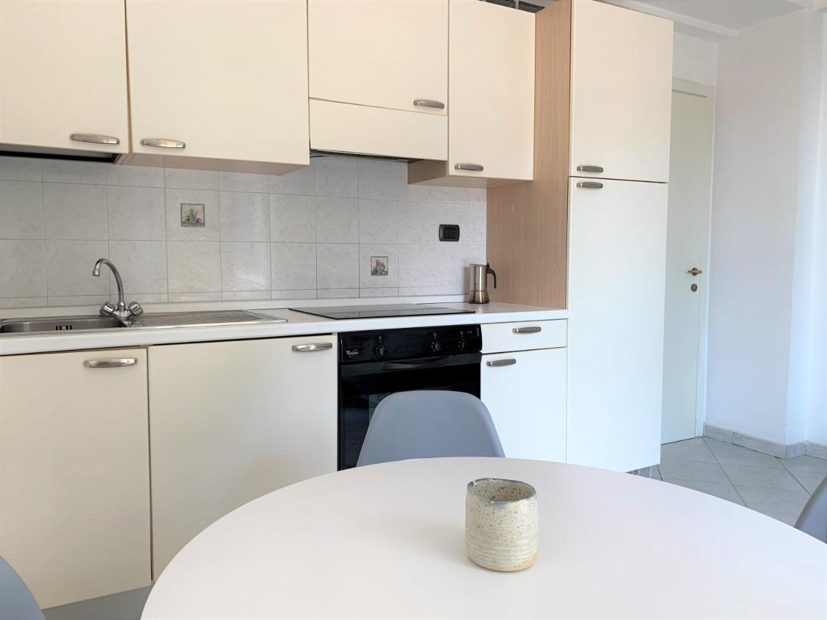 One-Bedroom Apartment,1109839296:JPEG