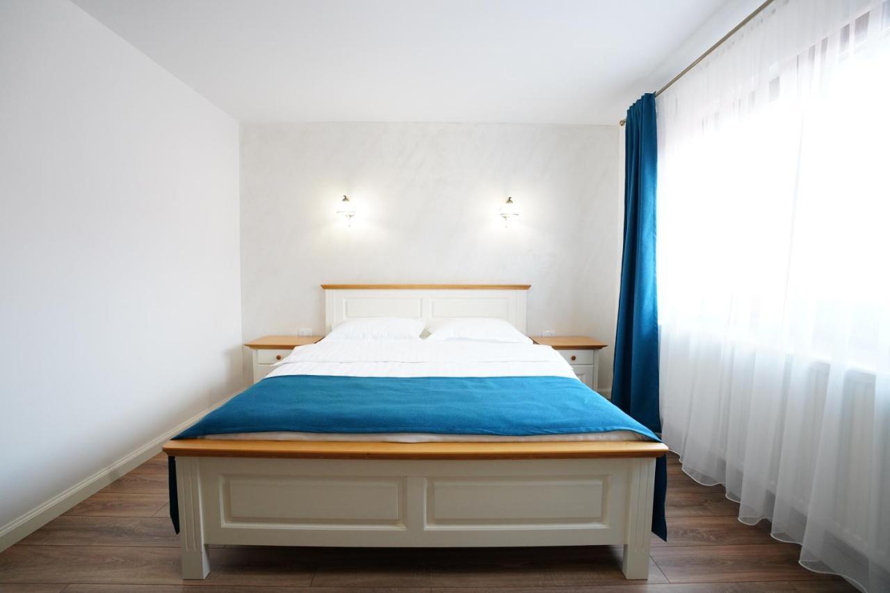 Two-Bedroom Apartment – Aguacate