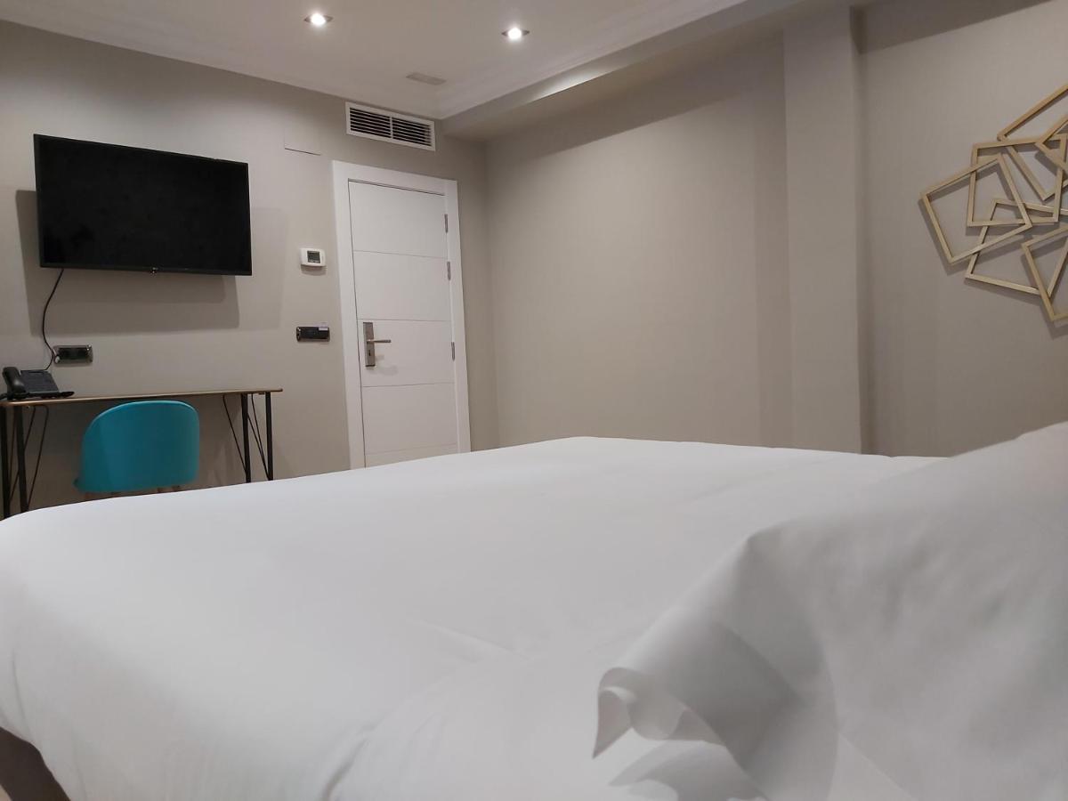 Single Room Bath