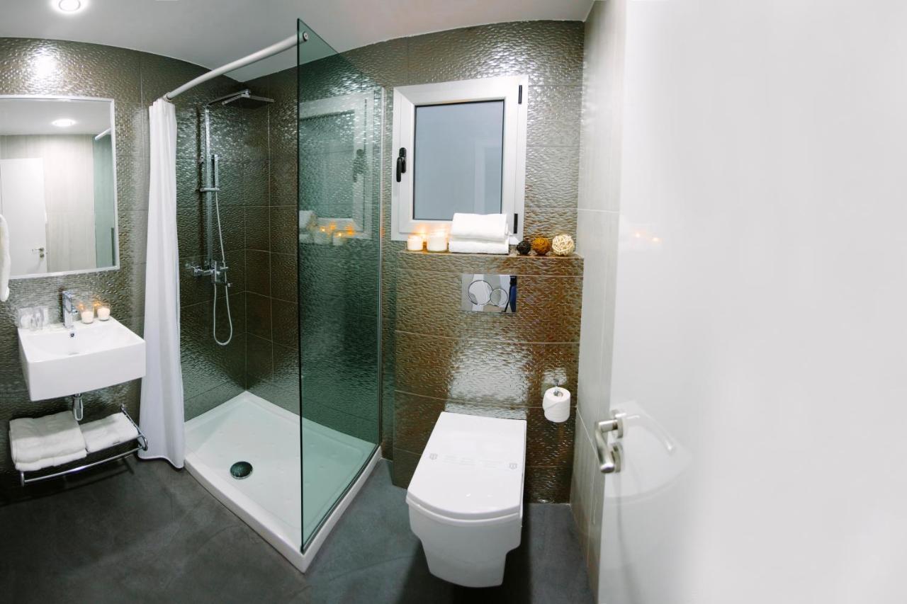 Junior Suite Terrace Exterior Shower