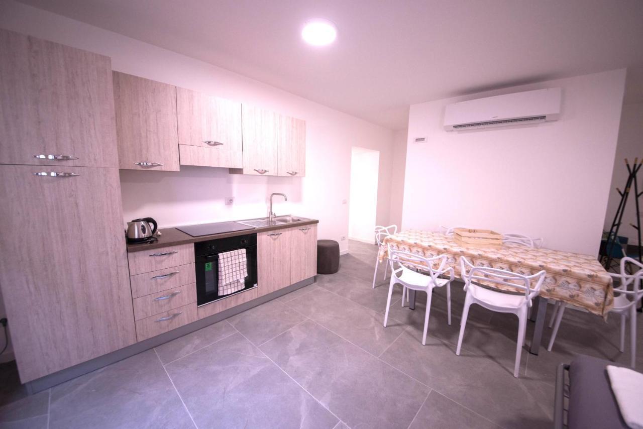 Superior One-Bedroom Apartment