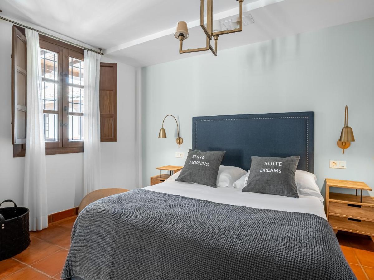 Two-Bedroom Apartment Rooftop Terrace