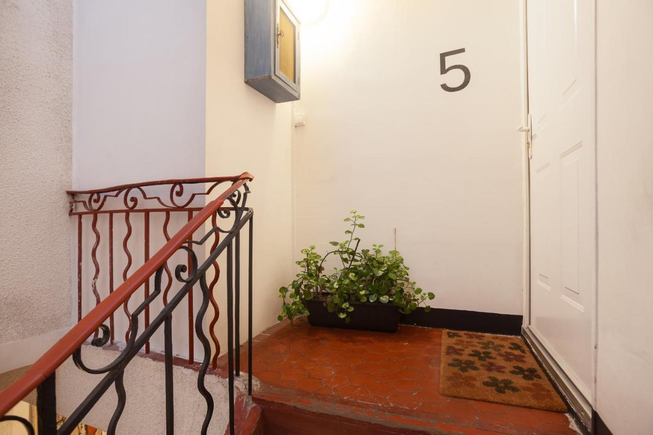 Apartment Terrace