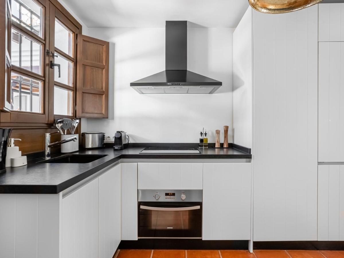 Two-Bedroom Apartment Rooftop Terrace