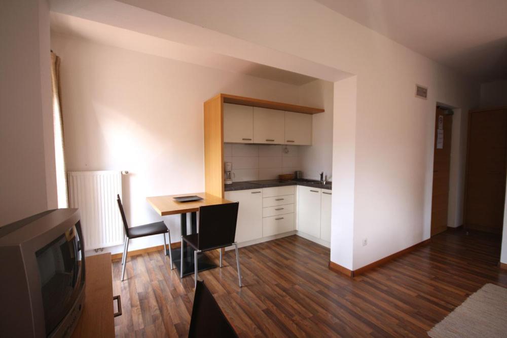 Apartment with Balcony,1175408674:JPEG