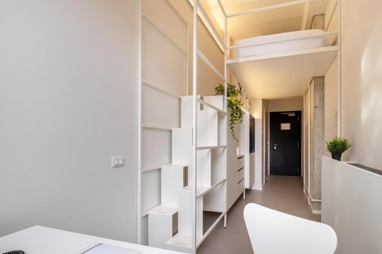 Standard Single Room with Shared Bathroom