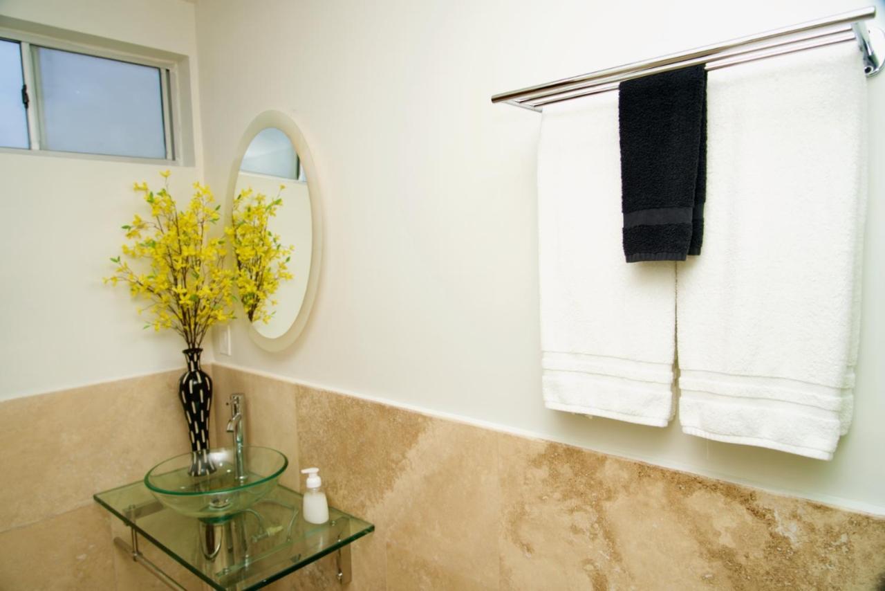 Standard Suite,1189732021:JPEG