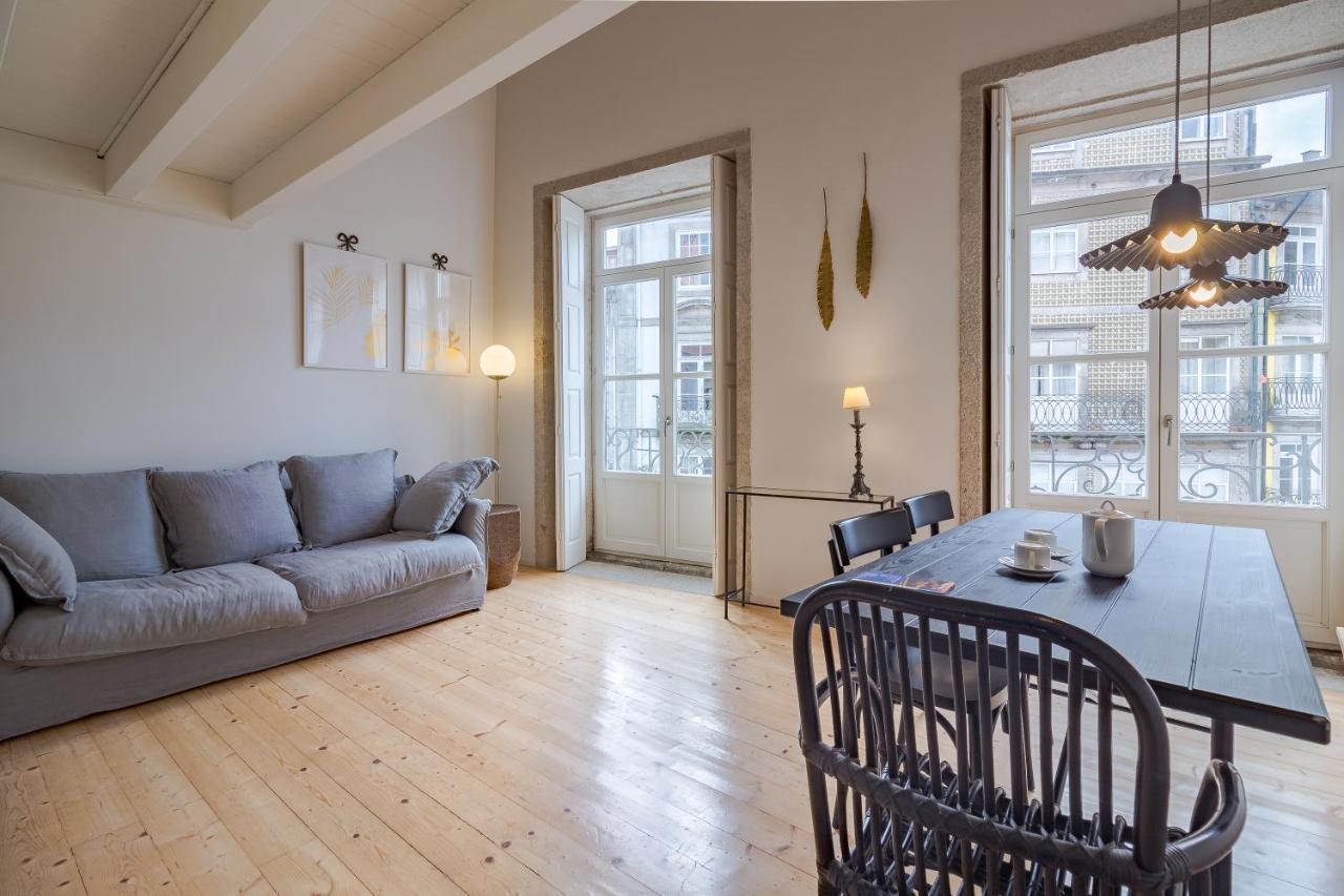 Studio with Balcony,1197098554:JPEG