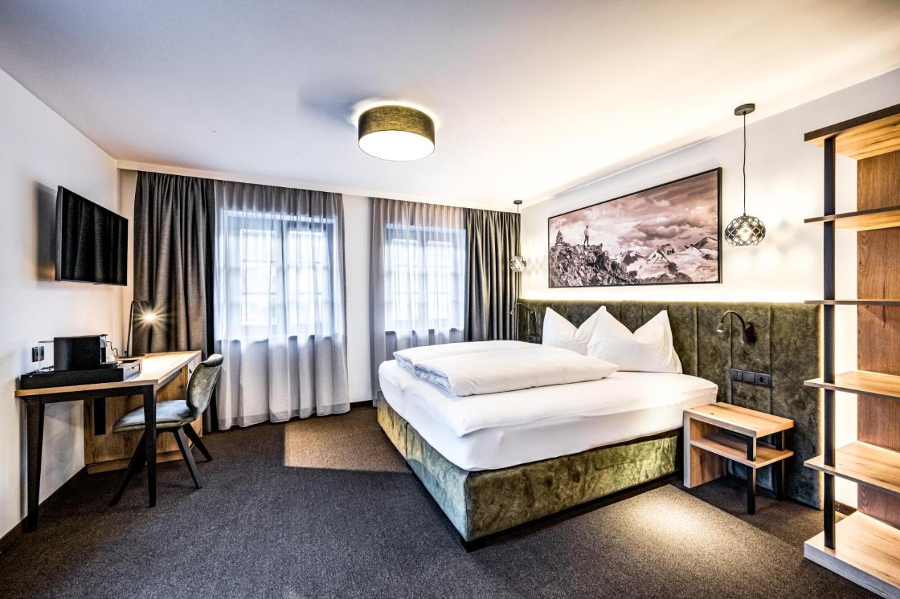 Deluxe Double Room with Balcony,1202773483:JPEG