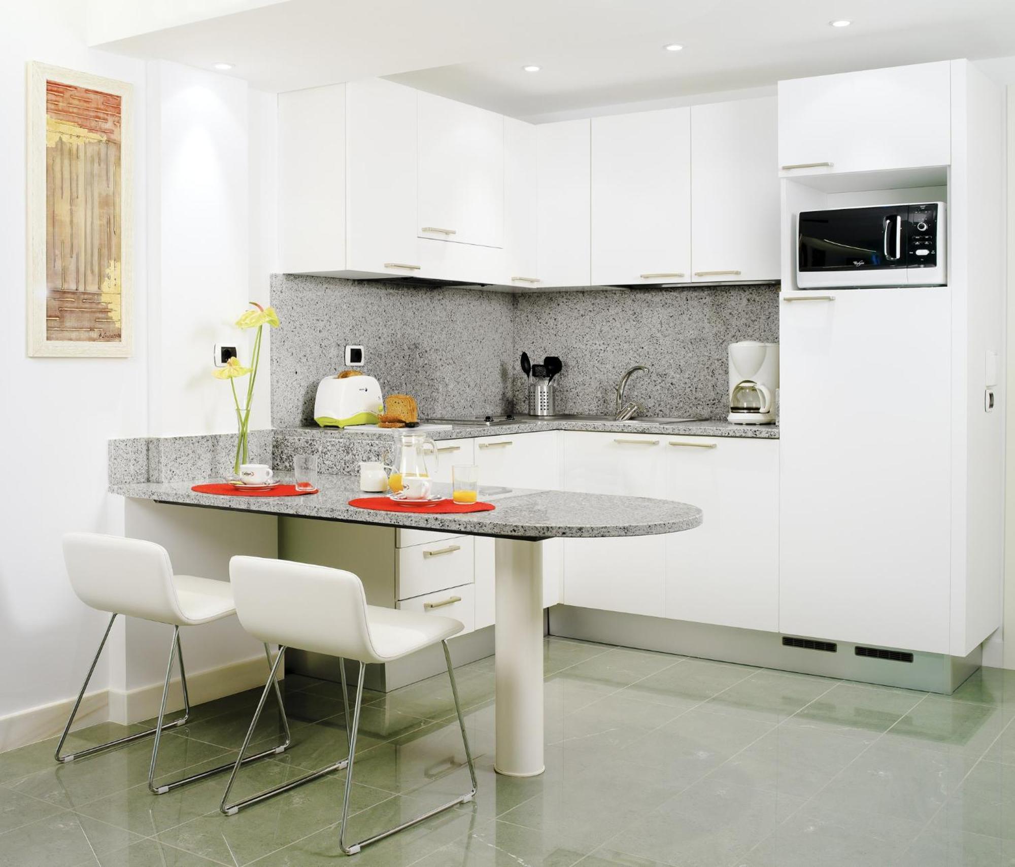 One-Bedroom Apartment (1 - 2 Adults)