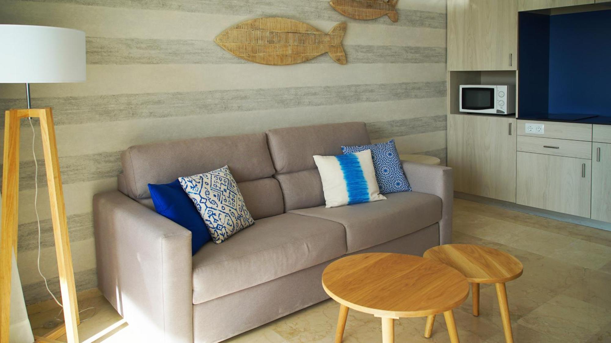 One-Bedroom Apartment,1207503451:JPEG