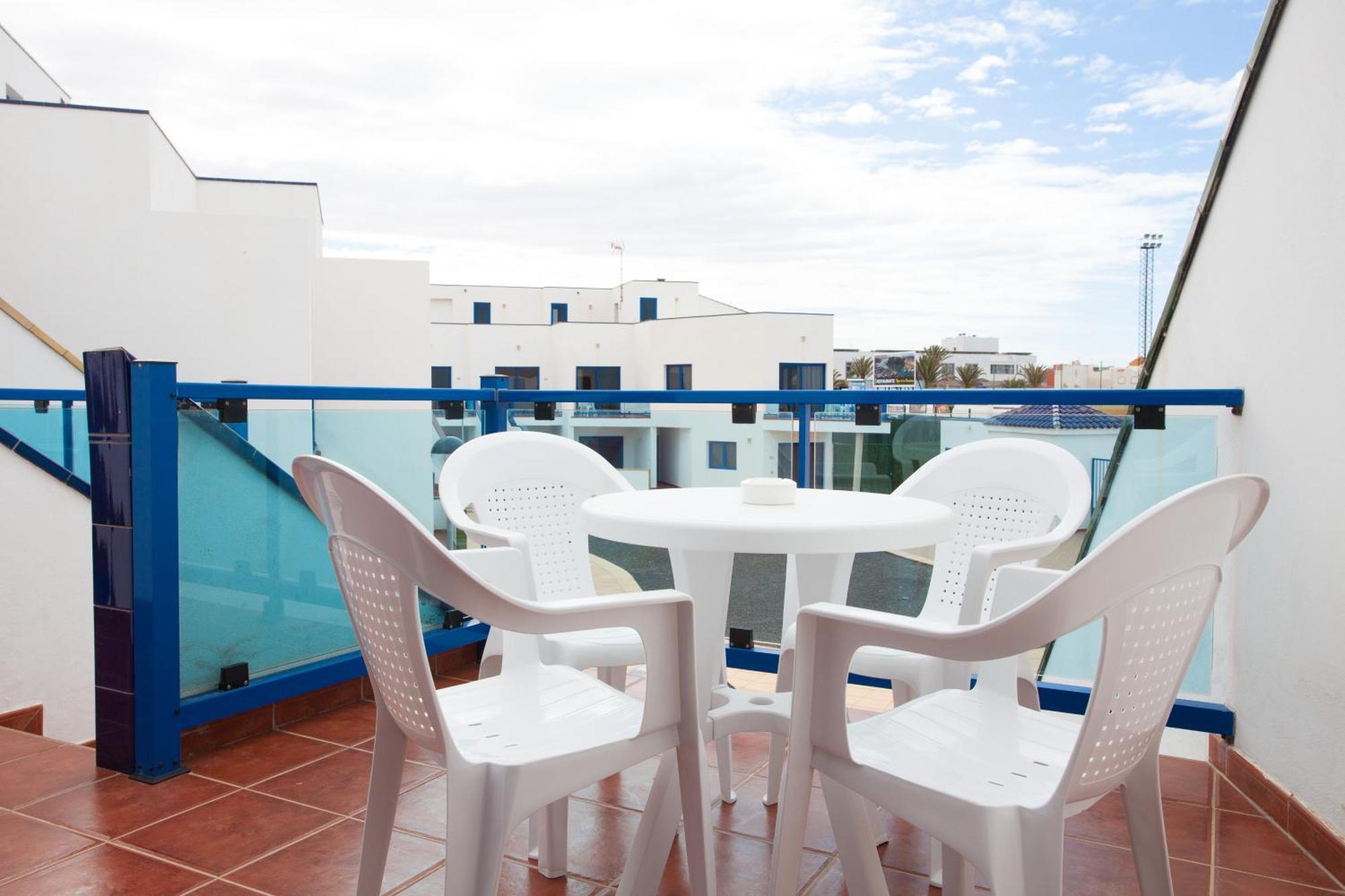 Two-Bedroom  Familiy Apartment with Pool View,1278852424:JPEG