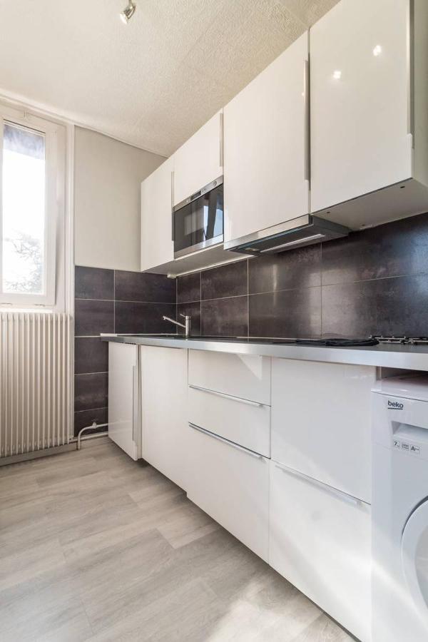 Apartment with Balcony,1228825841:JPEG