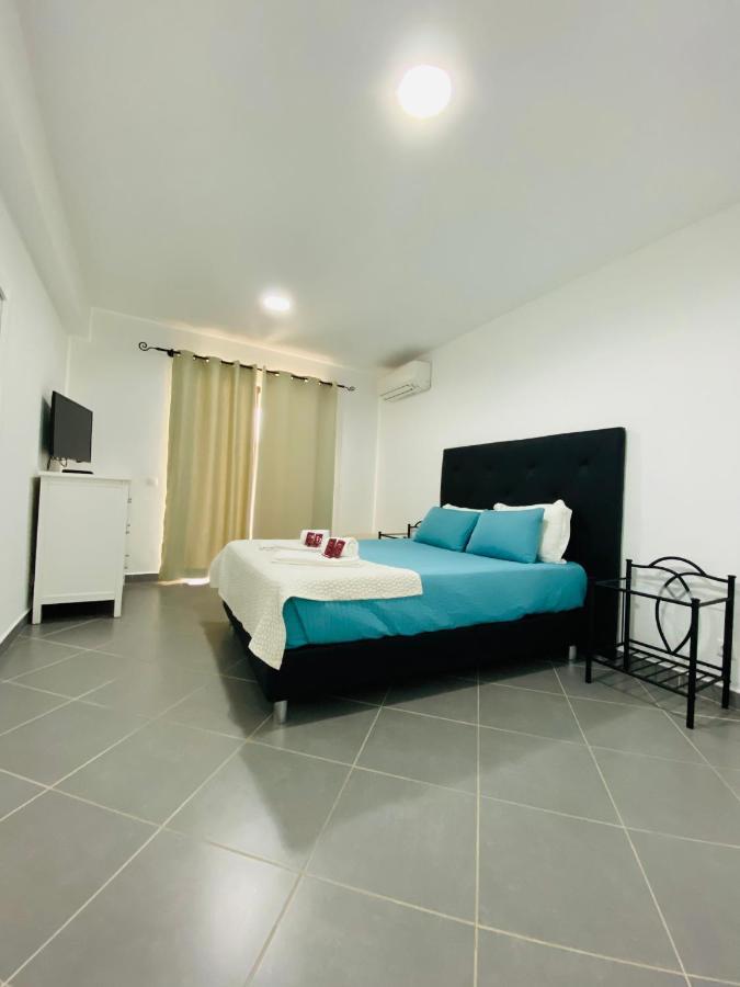 One-Bedroom Apartment,1250692654:JPEG