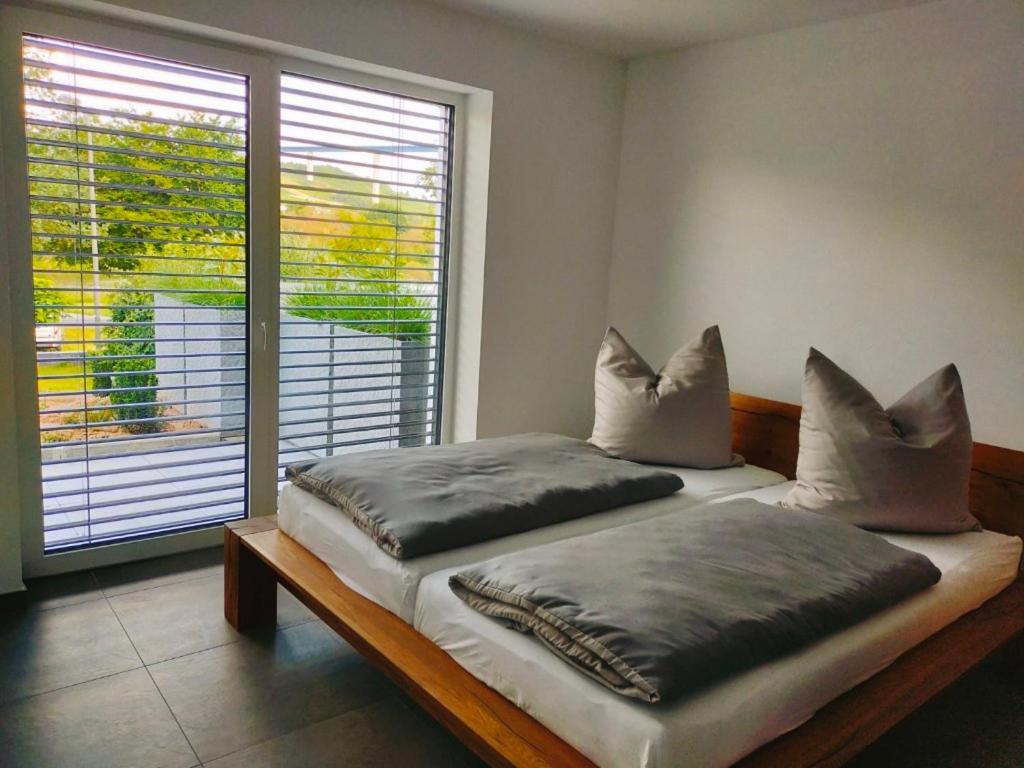 Zweibettzimmer mit Terrasse