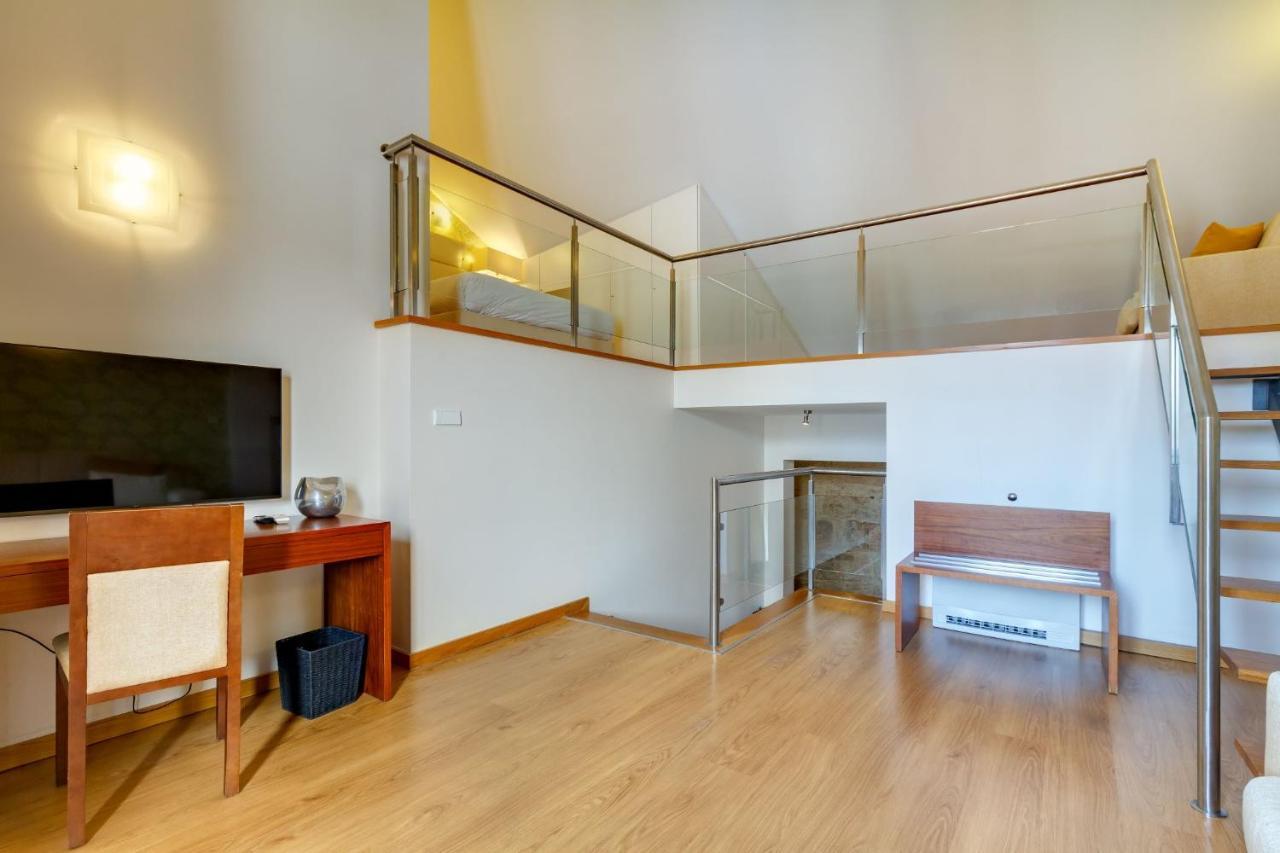 Apartment with City View,1260339646:JPEG