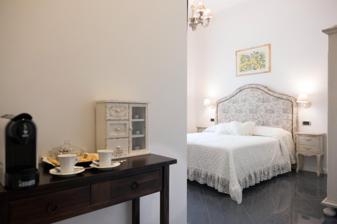 Deluxe Queen Room,1261058620:JPEG