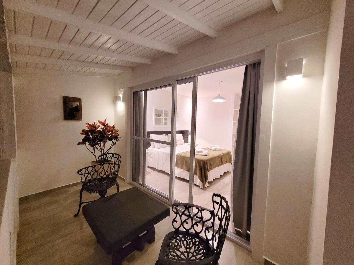 Apartamento com Varanda