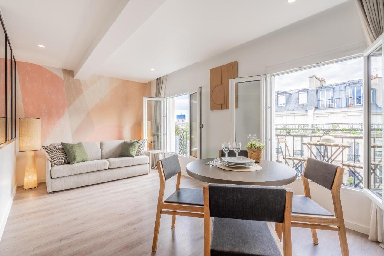 1 Bedroom Apartment Balcony City View 38m2