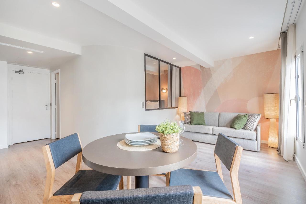 1 Bedroom Apartment Balcony City View 38m2