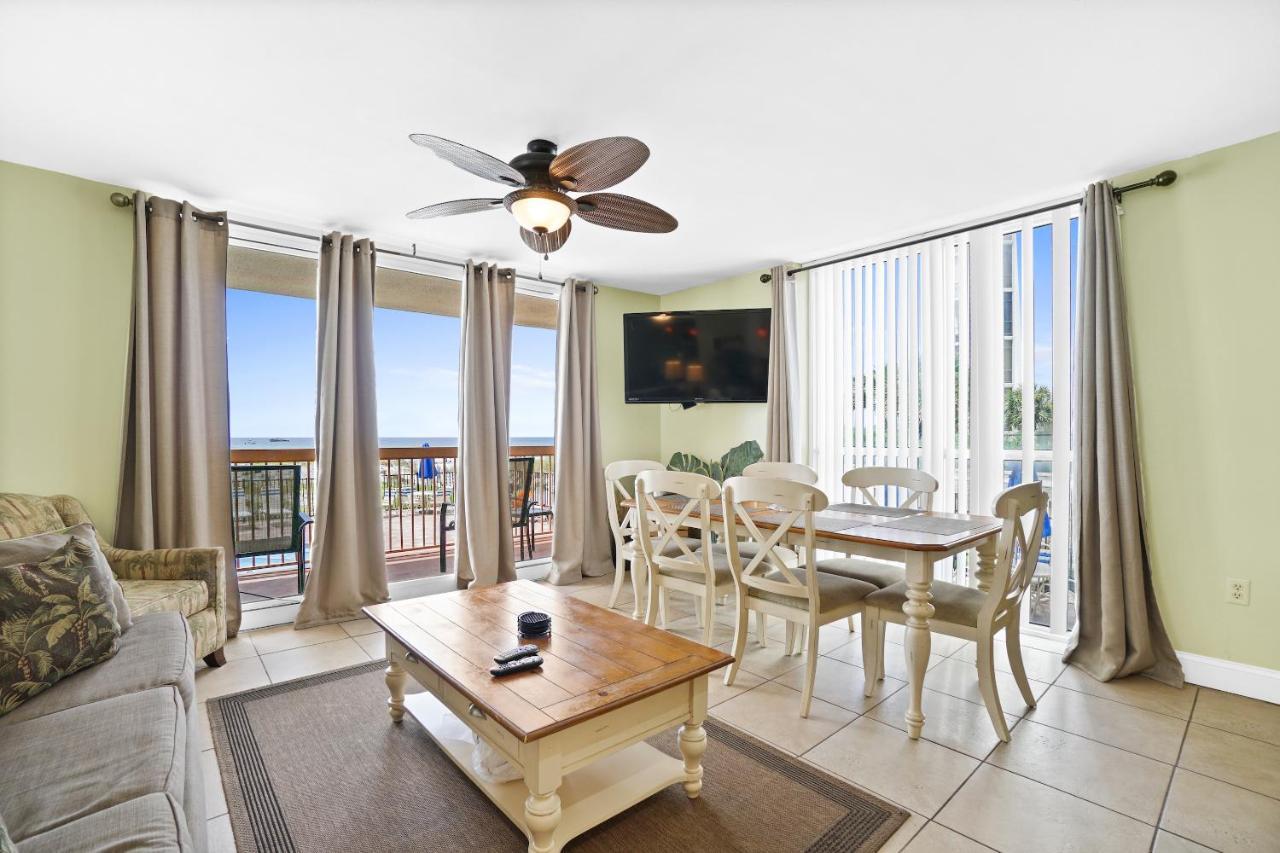 One-Bedroom Apartment 111 Sea View,1589107862:JPEG