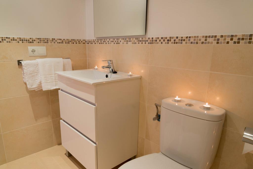 One-Bedroom Apartment (2-3 Adults),127235505:JPEG