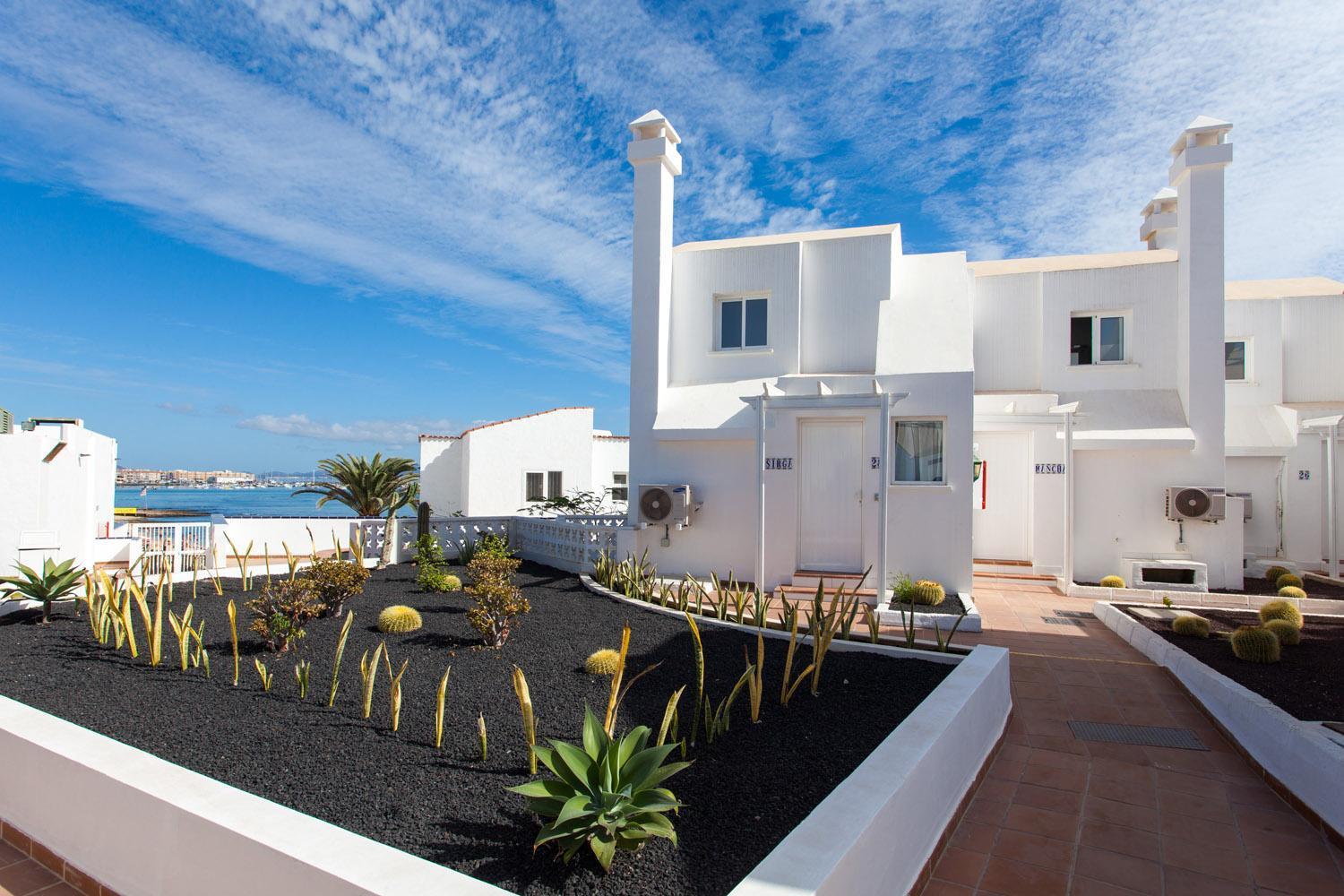 One-Bedroom Apartment Sea View