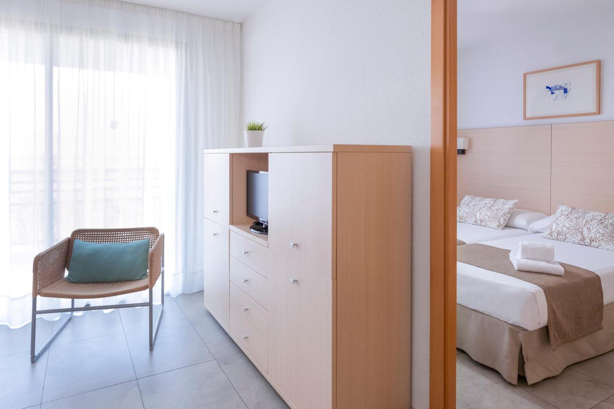 One-Bedroom Apartment 2