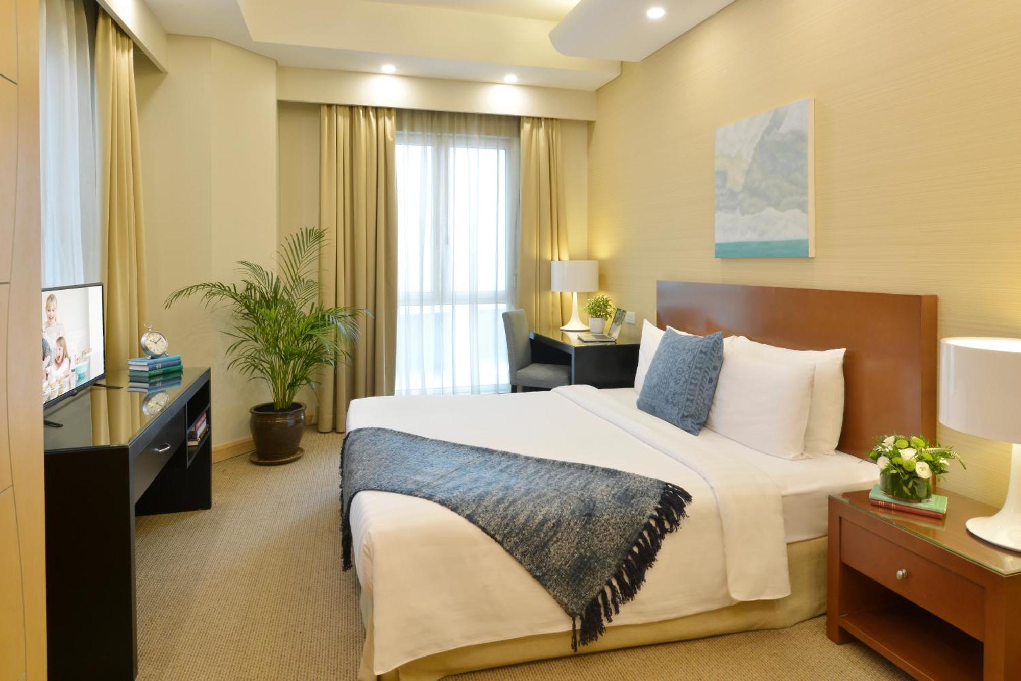 Two-Bedroom Apartment City View