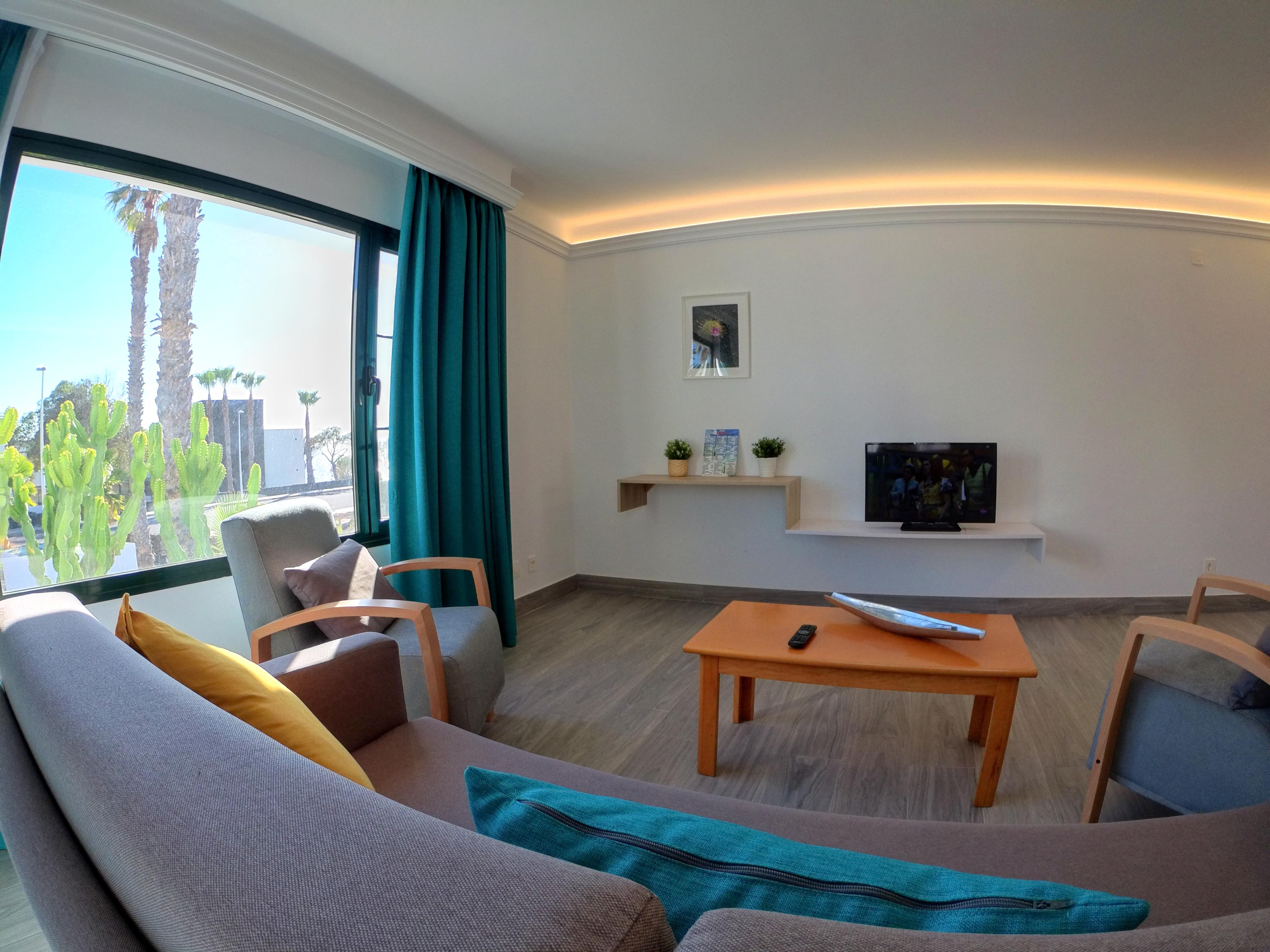Superior One-Bedroom Bungalow Terrace