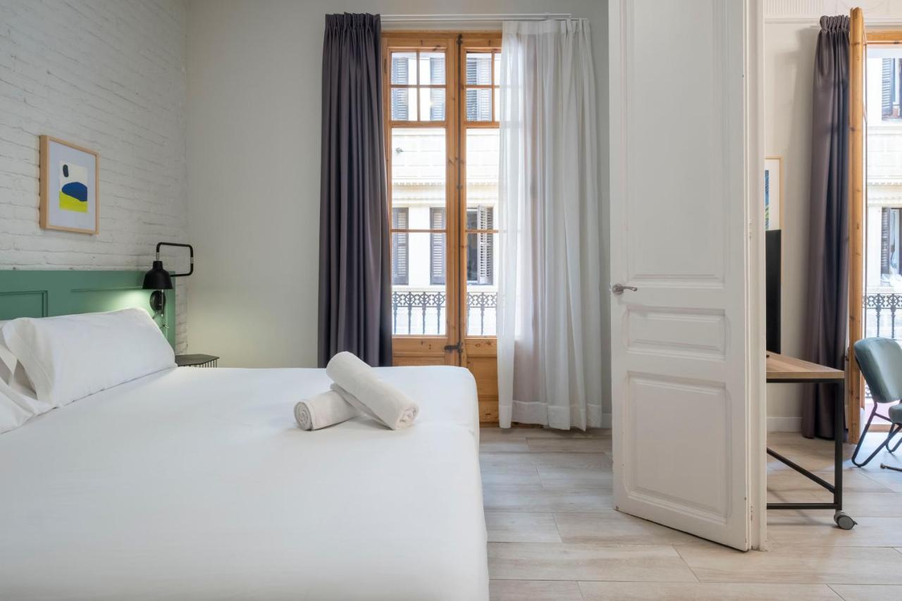 Apartamento con balcón