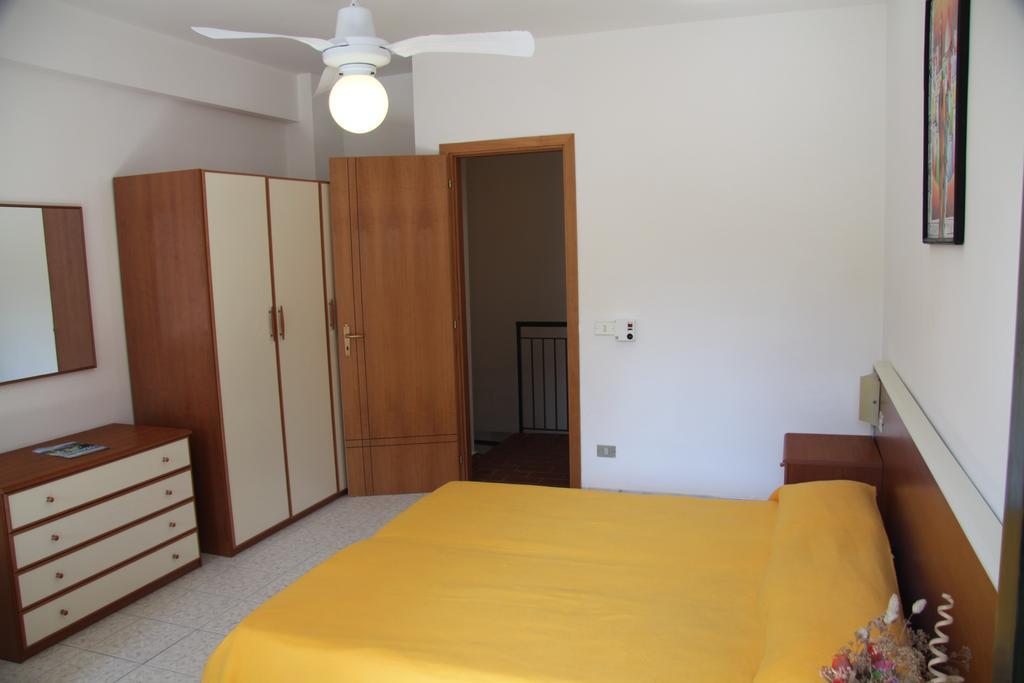 Appartamento con 2 Camere da Letto e Vista Giardino