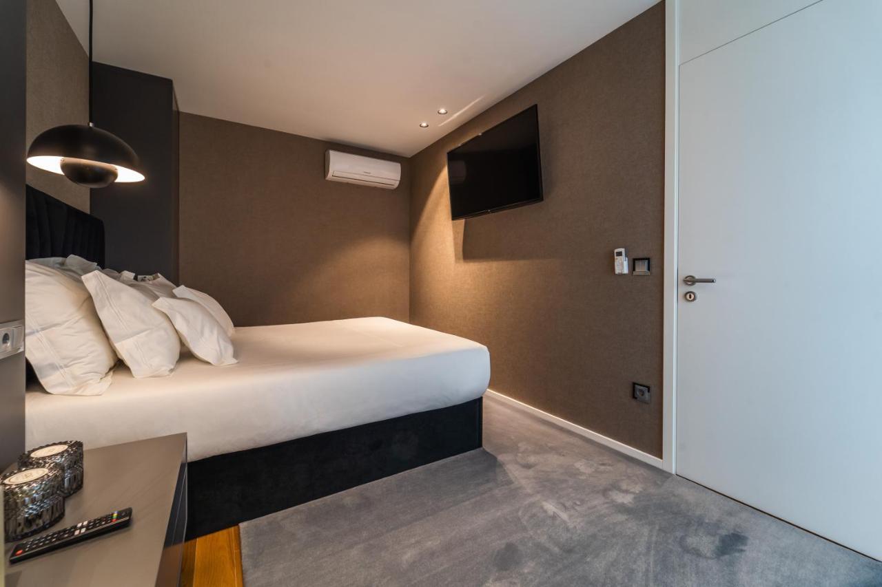 Apartment with Balcony,1329216293:JPEG