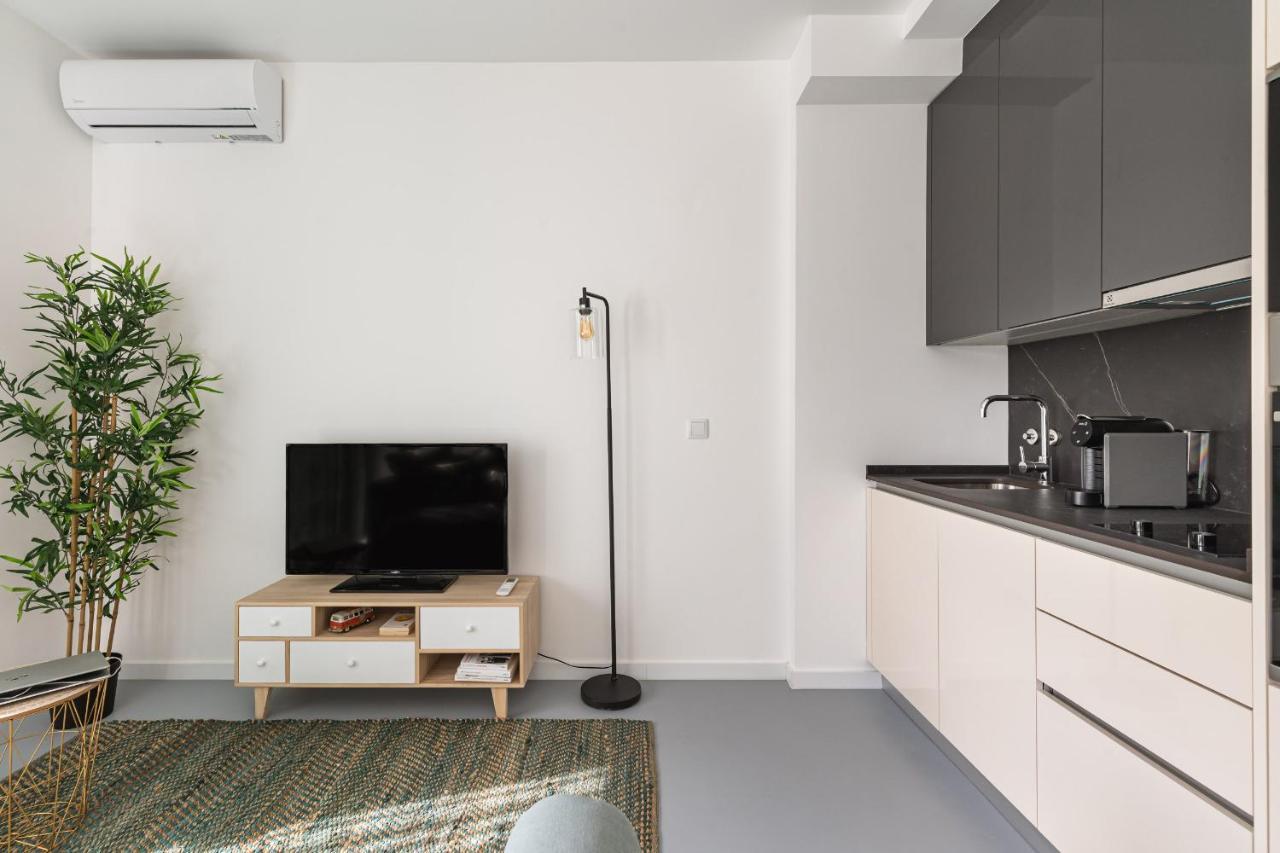 One-Bedroom Apartment,1330410086:JPEG