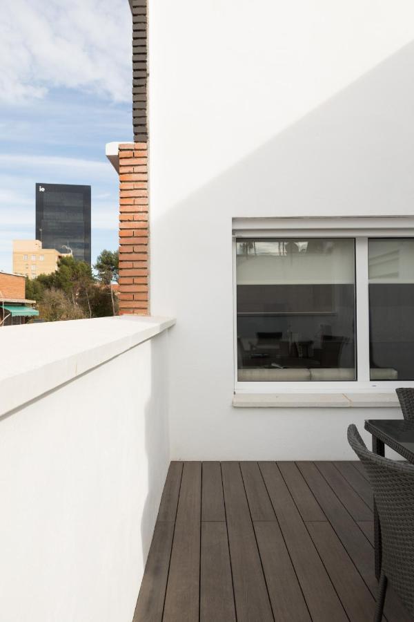 One-Bedroom Apartment with Terrace,1331717573:JPEG