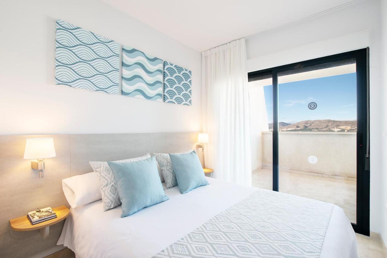 One-Bedroom Apartment with Panoramic View,1334236580:JPEG