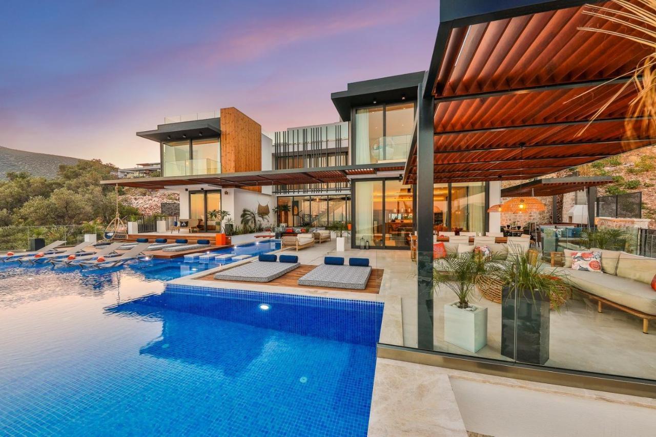 Villa with Sea View
