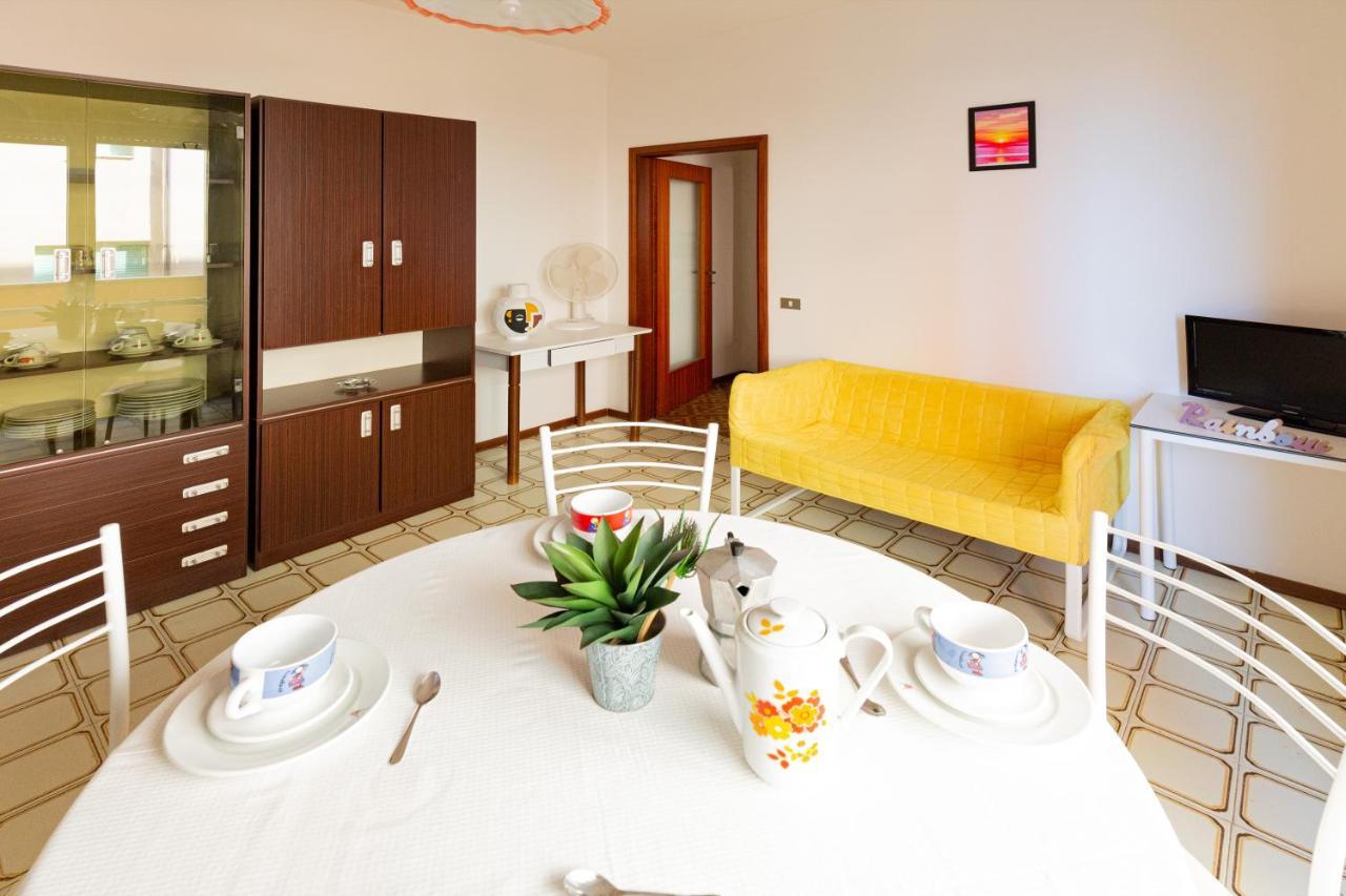 One-Bedroom Apartment,1354129793:JPEG