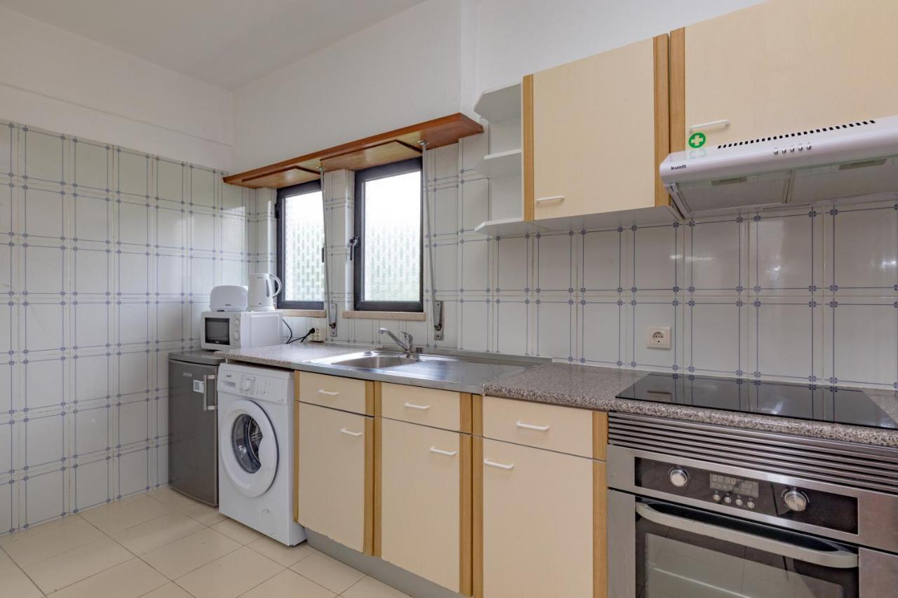 Studio Apartment with Pool View,1370913080:JPEG