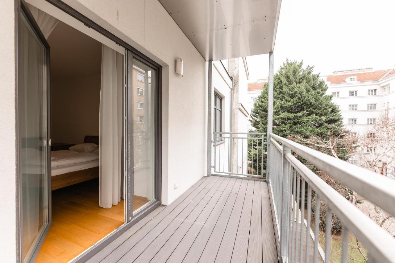 Deluxe Double Room with Balcony,1395920522:JPEG