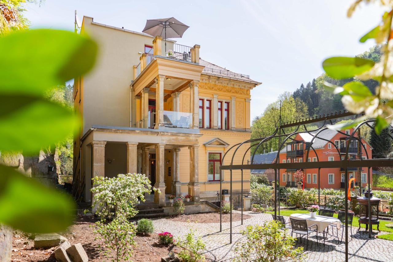 Apartment mit 2 Schlafzimmern und Balkon