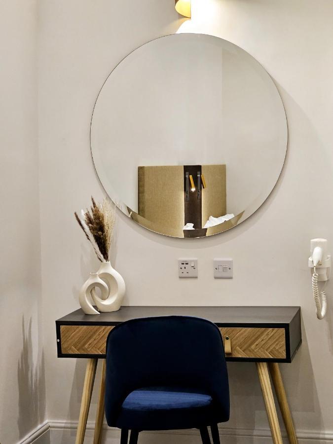 Superior Family Studio