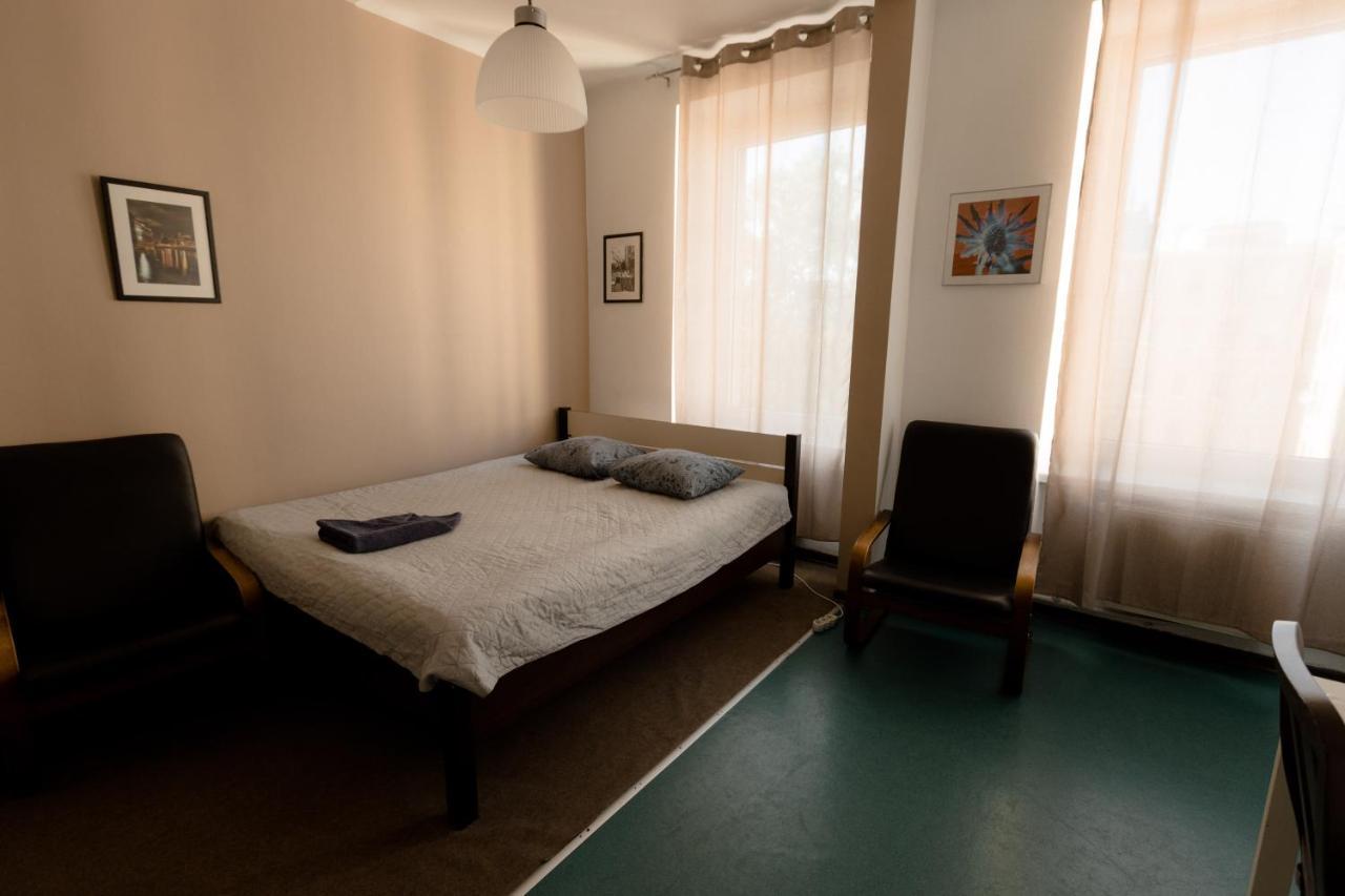 Studio mit Schlafsofa und Gemeinschaftsbad
