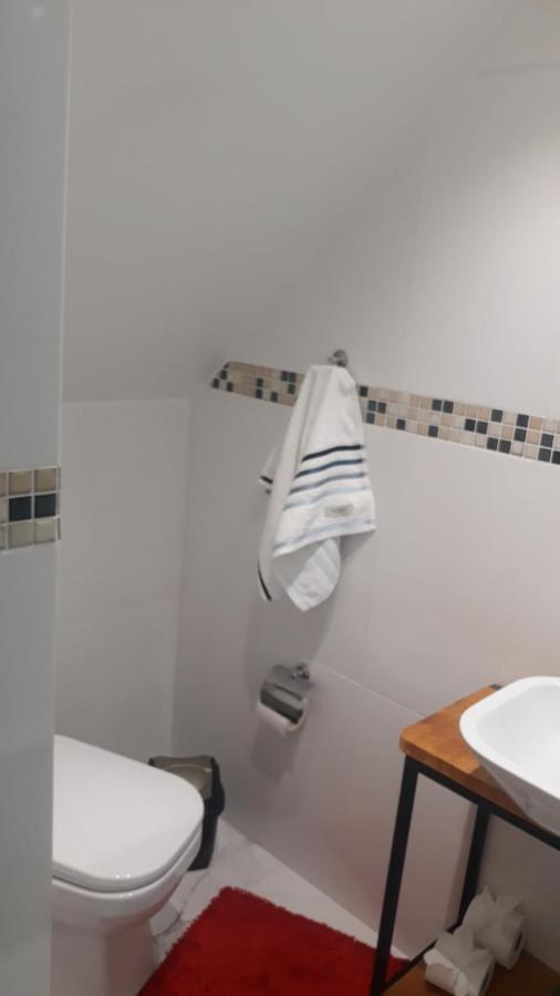 Standard Suite,1419486135:JPEG