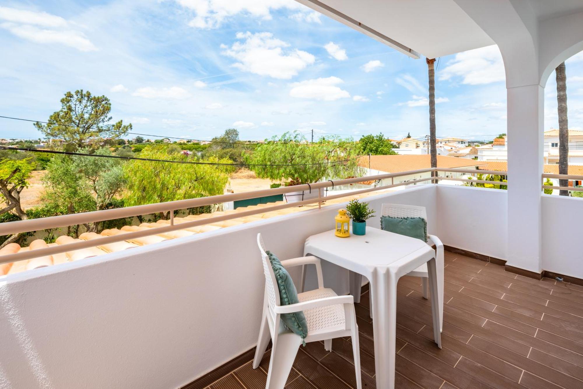 Superior One-Bedroom Apartment